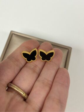 24k Yellow Gold Butterfly Earrings with Black Onyx VCA style